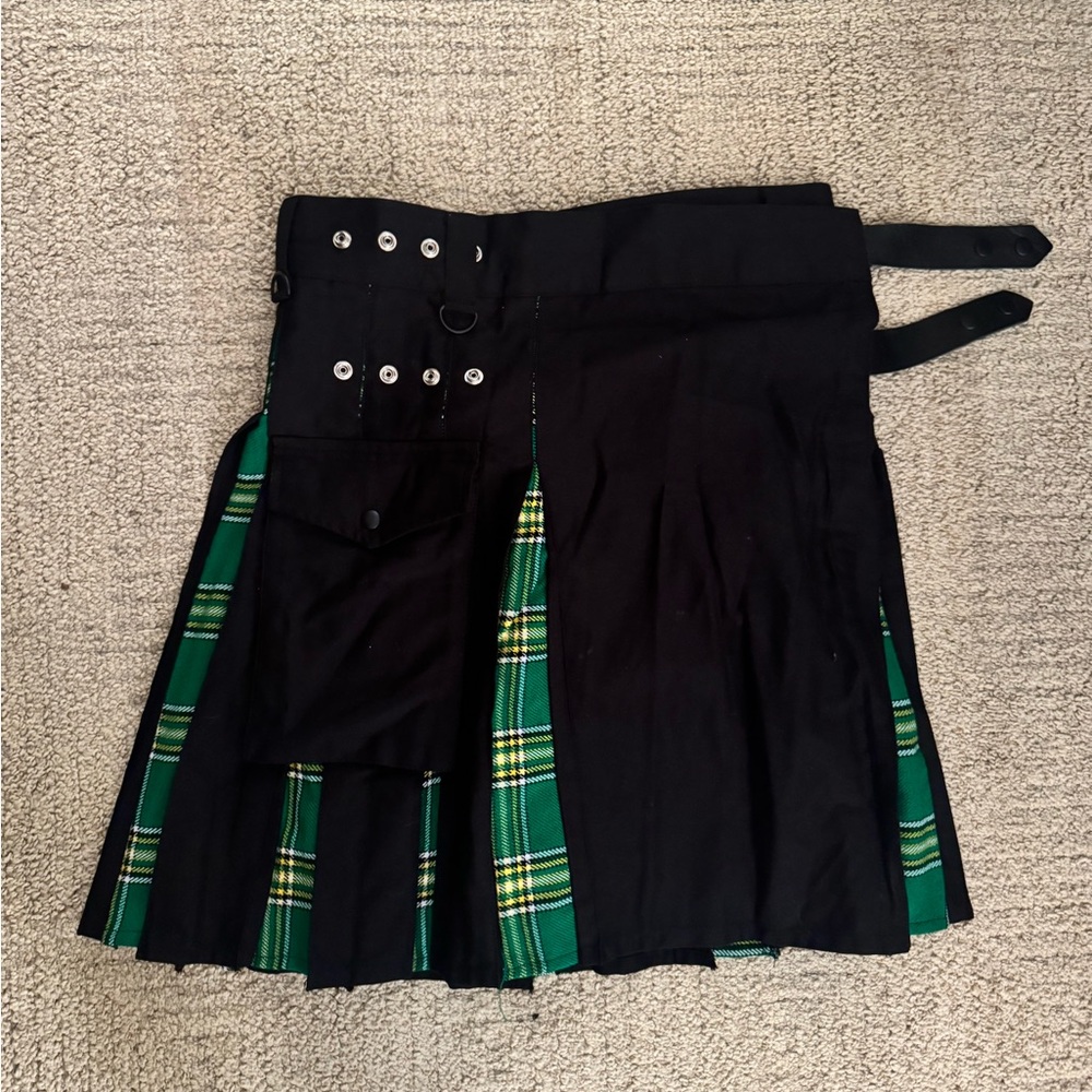 Men's Hybrid Utility Kilt Black & Irish Tartan